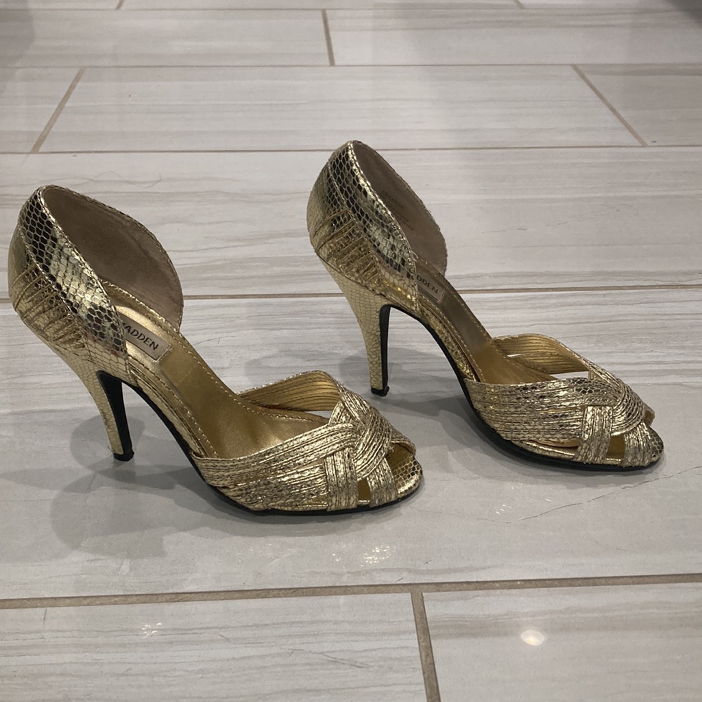 Steve Madden Solid Gold